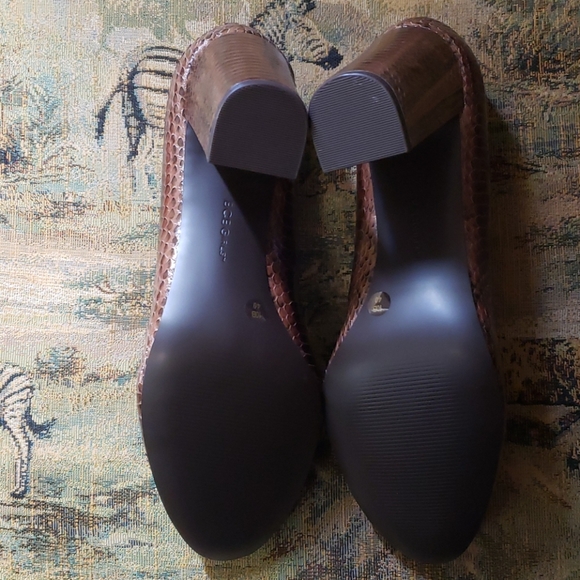 BCBG - Picture 4 of 6